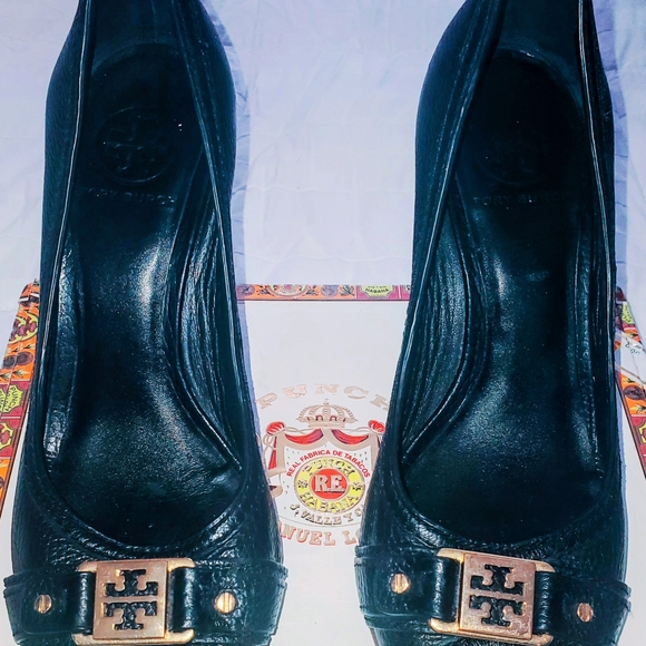 Tory Burch Elegant Black Wedge Peep-Toe Shoes with Wooden Heel. Size 8 - Picture 2 of 11